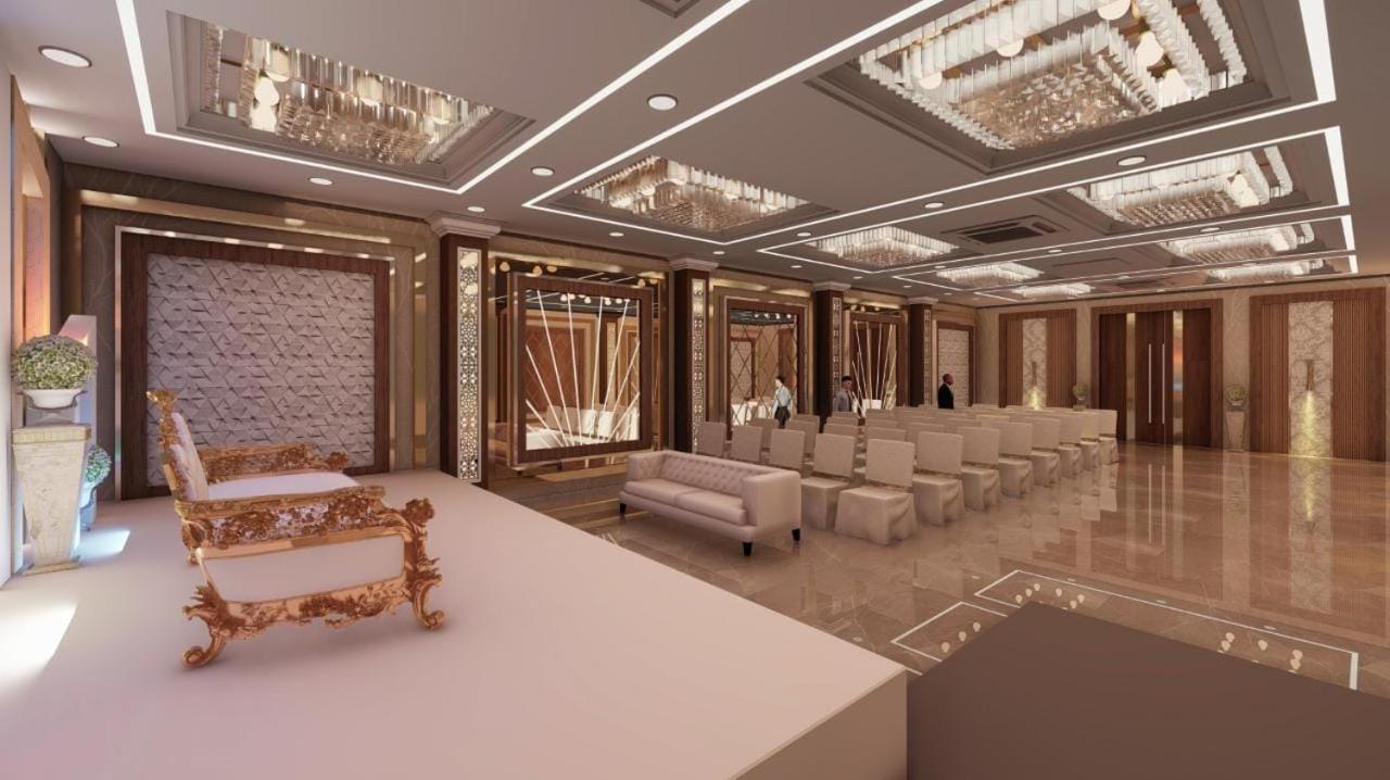 Hotel Olive Crown Lucknow Eksteriør bilde