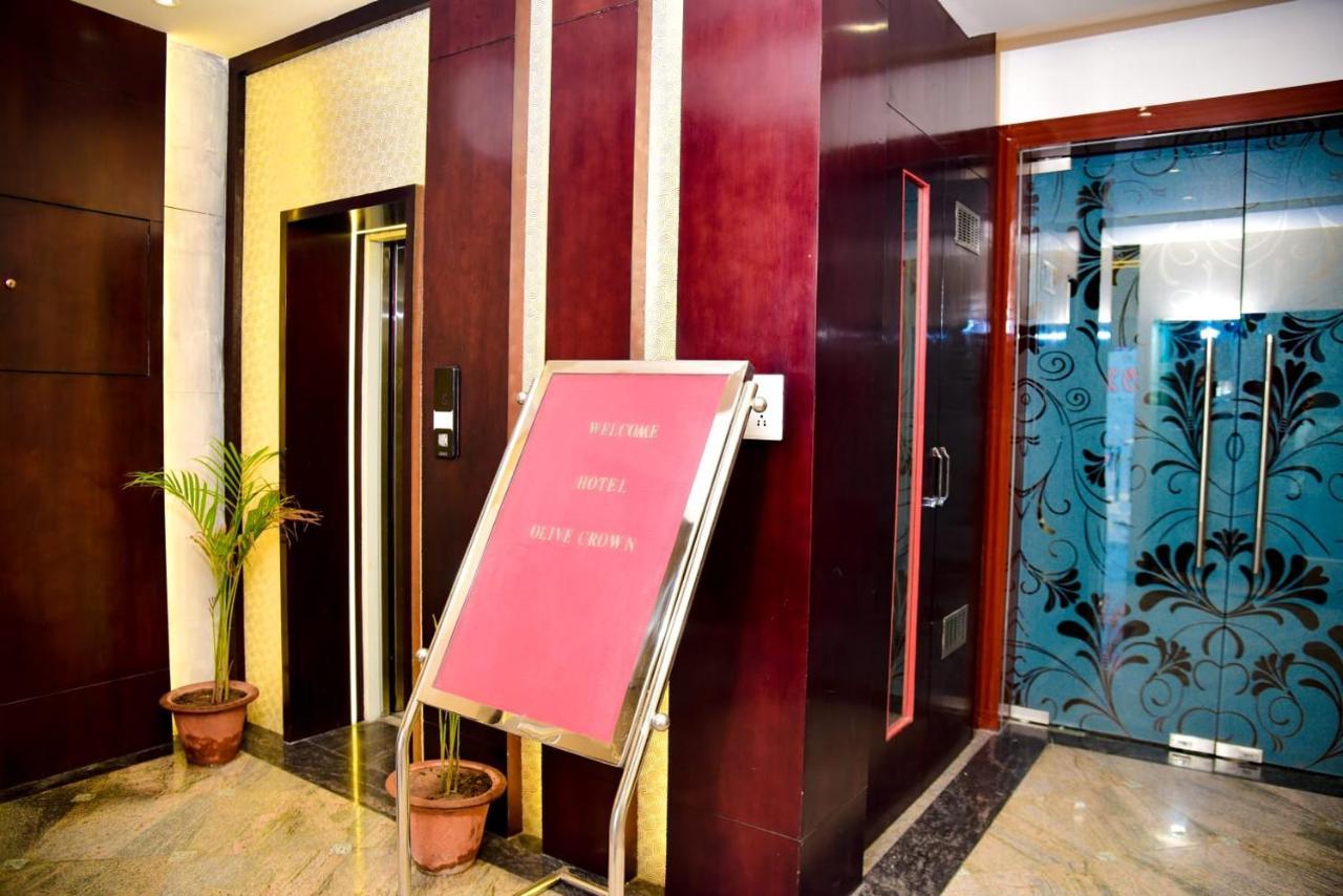 Hotel Olive Crown Lucknow Eksteriør bilde